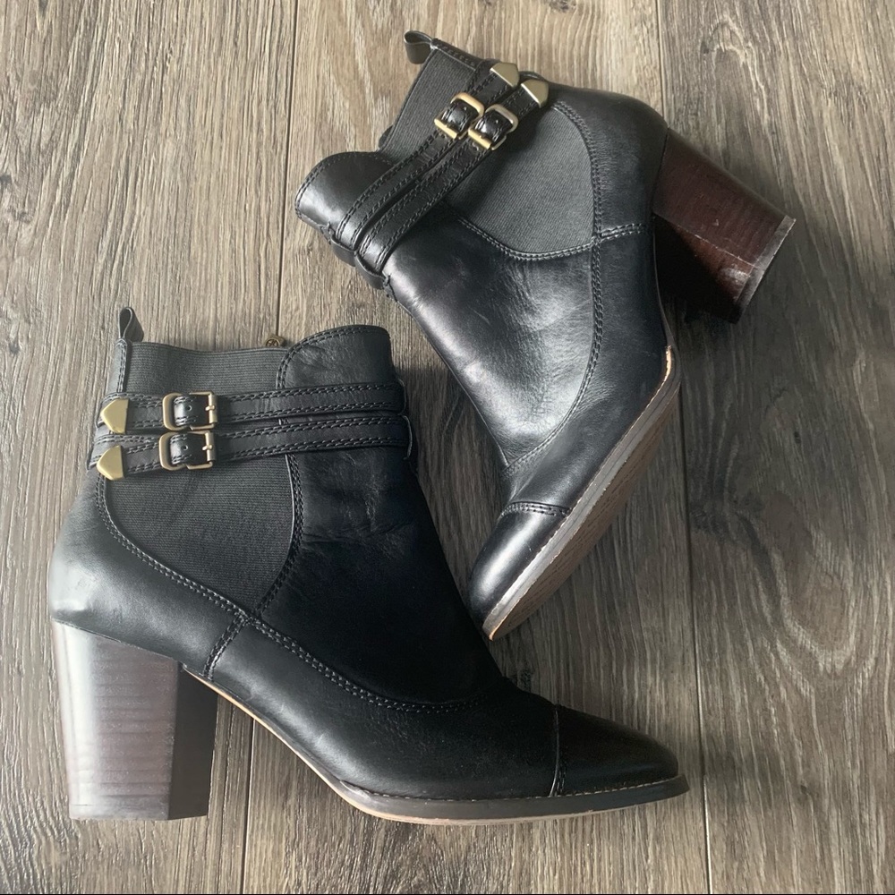 Giani Bernini Maci Black Leather Double Buckle Ankle Booties Size 9
